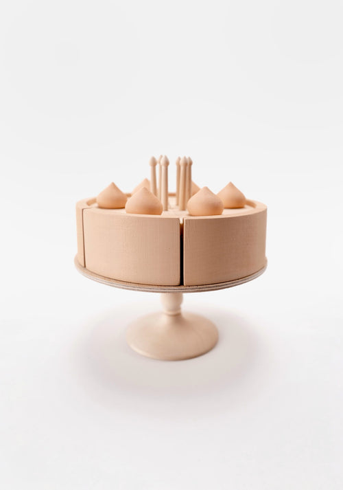 Cake on a stand/pink