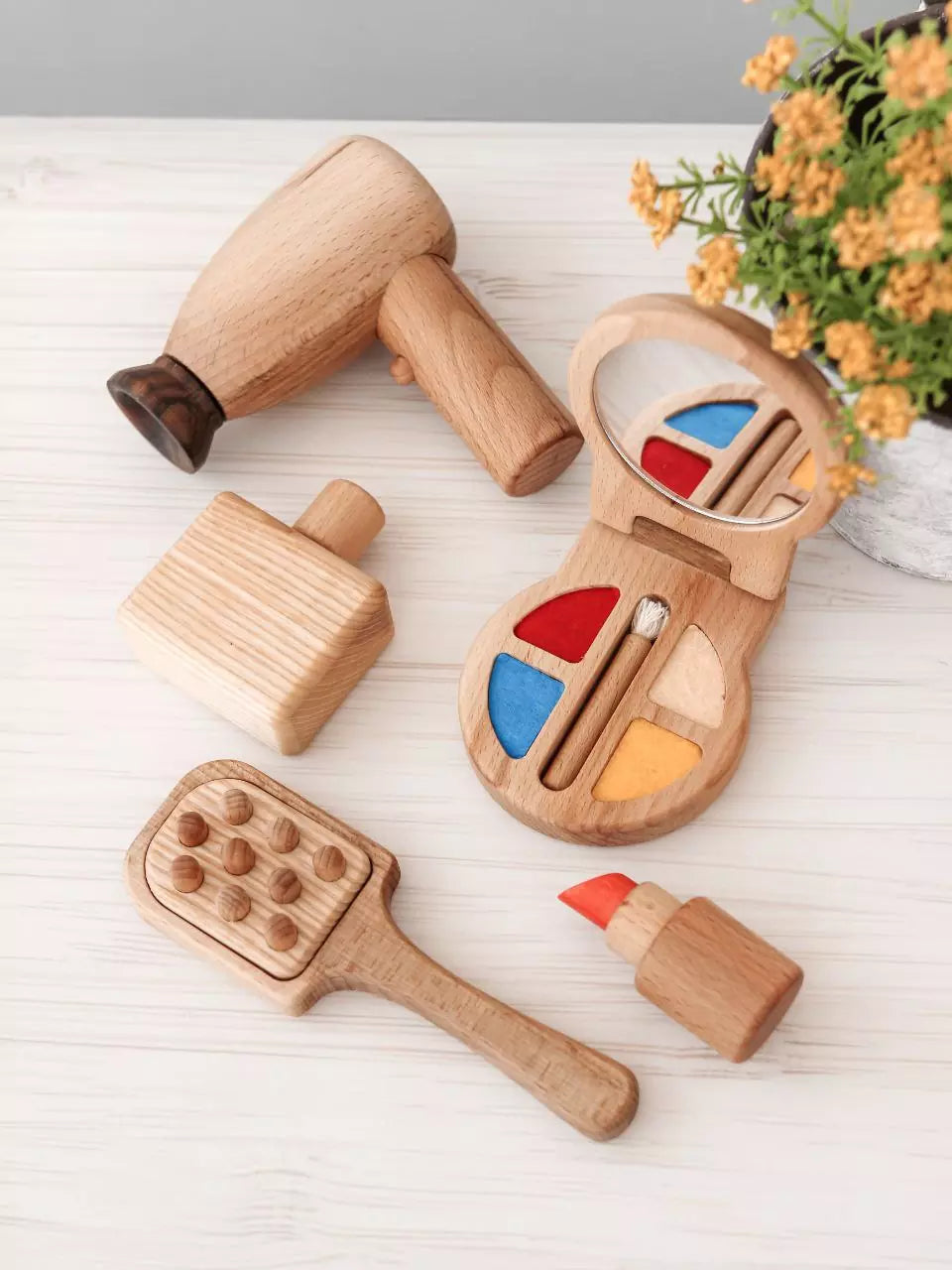 Handmade wooden make-up set