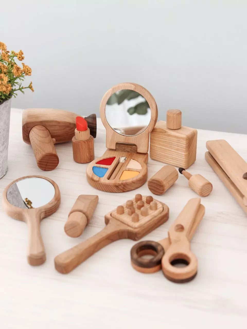Handmade wooden make-up set