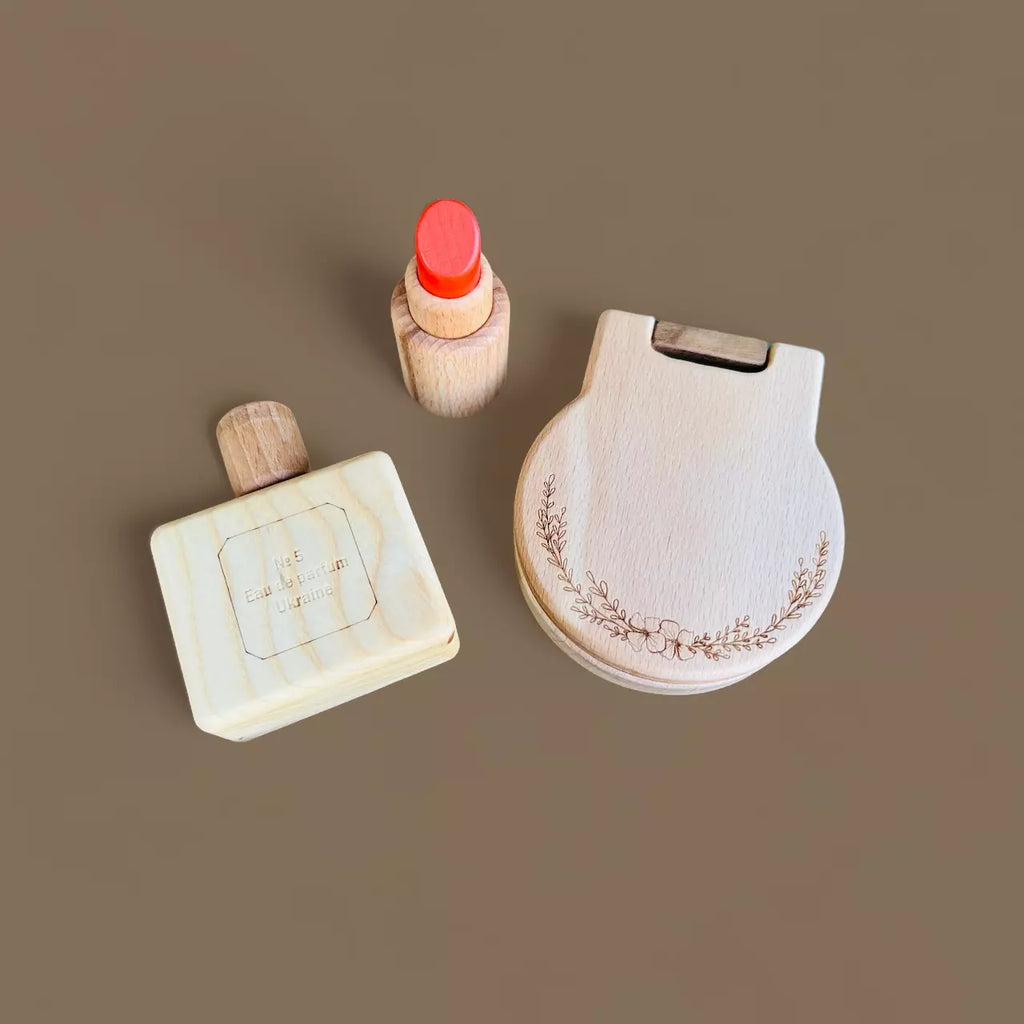 Handmade wooden make-up set